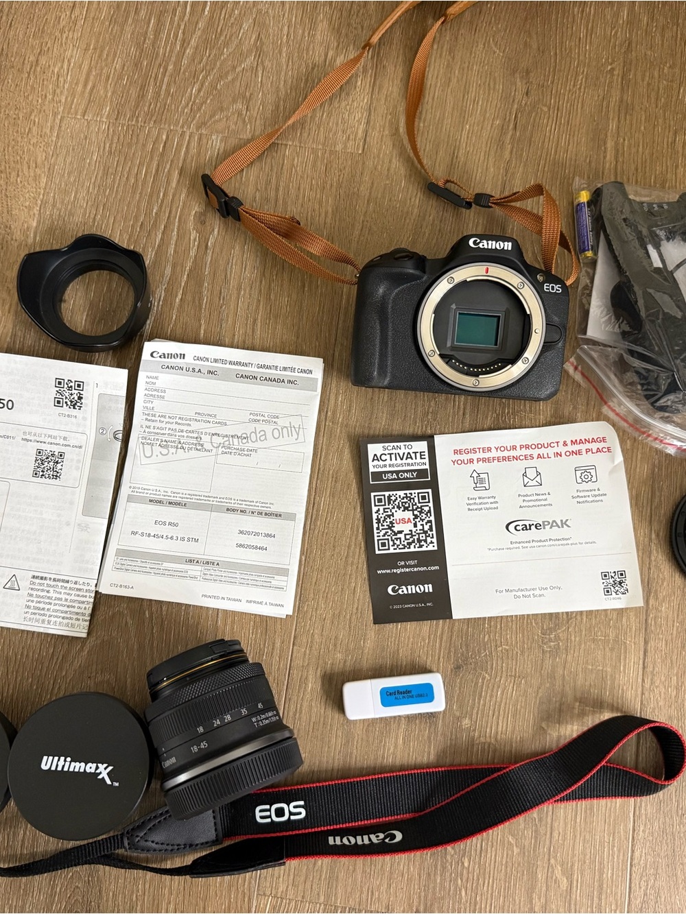 MINT CONDCanon EOS R50 Camera Body in Black with lens/strap/tripod/cardreaderetc